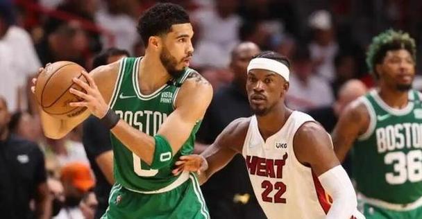 NBA当家球星排行榜（揭秘NBA历史上最杰出的篮球巨星与他们的辉煌荣耀）