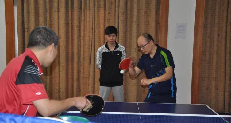 乒乓球发球规则的重要性与意识培养（提升乒乓球技能关键）