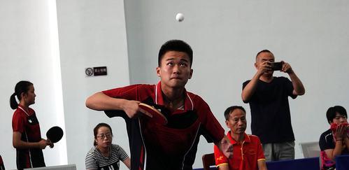 乒乓球发球技术精要（打造致胜之道，揭秘高水平发球技巧）