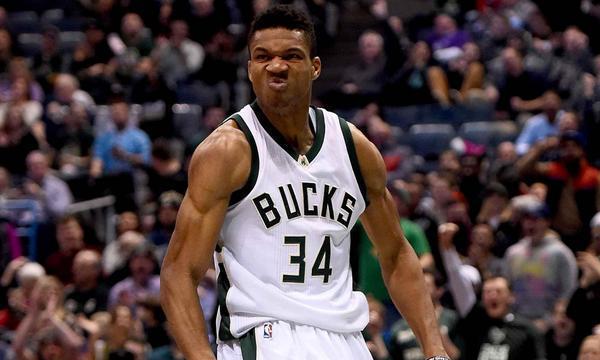 NBA失误记录排行榜（揭秘NBA历史上最令人尴尬的失误瞬间，体验球星们的神奇糟糕时刻）