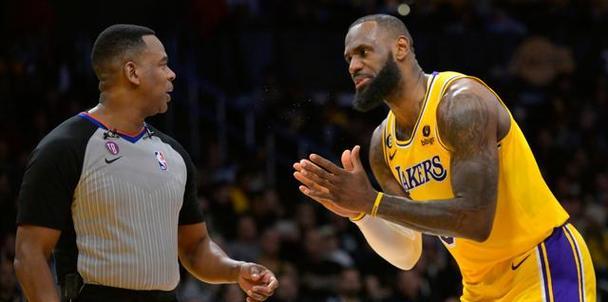 NBA场均罚球排行榜（探索罚球技巧与命中率，窥探NBA罚球高手的秘密）