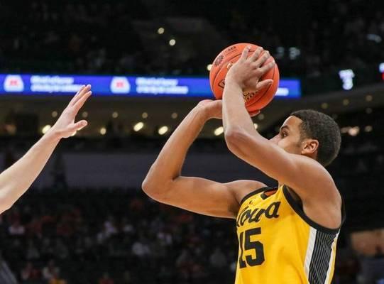 NBA历史上最具威力的翻身跳投（重新定义篮球进攻，）