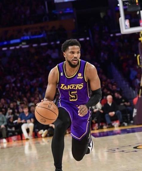 NBA球星体味排行榜（探索NBA球星体味的不同风格与魅力）