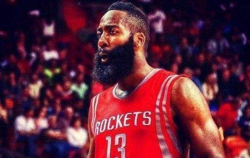 NBA历史上最惊人的卧推记录排行榜（突破极限，超越常人——探索NBA球员们令人惊叹的卧推成就）