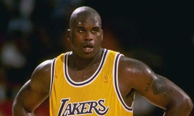 NBA得分排行榜（揭秘NBA得分王之争，詹姆斯领跑秘密武器）
