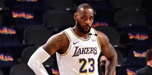 NBA历史上最强超巨排行榜（探索篮球领域的巅峰存在）
