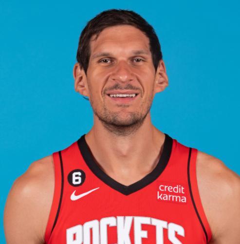 NBA身高臂展排行榜（展现高度优势的篮球巨星们）