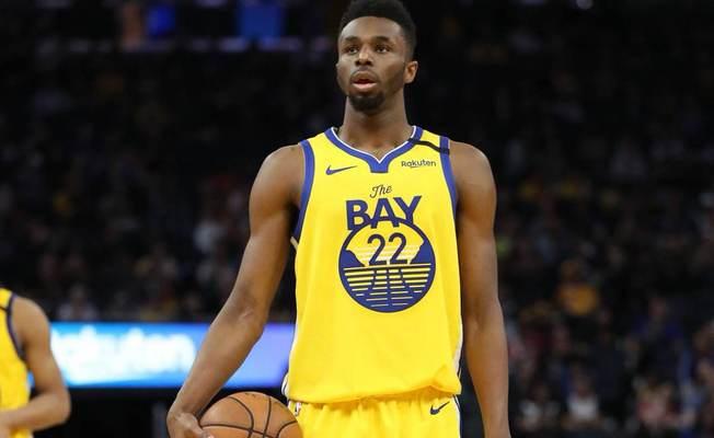 NBA历史上最令人难忘的四双排行榜（记录篮球传奇——NBA历史上四双表现出众的球员）