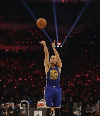 NBA最帅投篮排行榜（探索篮球场上的颜值之王，看谁的投篮姿势最令人心动）