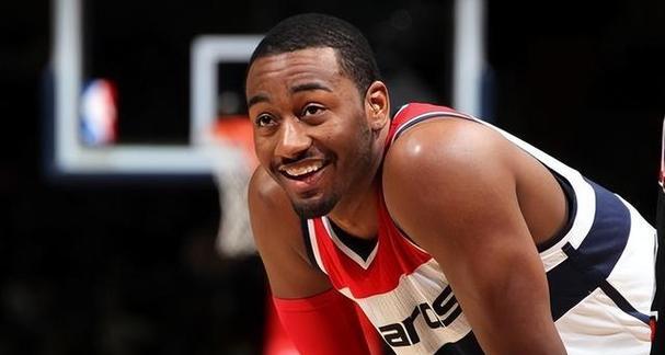 探秘NBA历史上十大怪事（从传奇球员到意外事件，解读NBA历史上的离奇事件）
