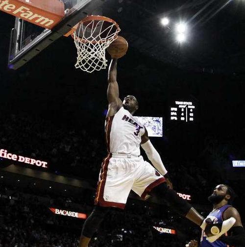 NBA历史上最惊人的十大灌篮排行榜（飞天扣篮！NBA历史上的灌篮之王）