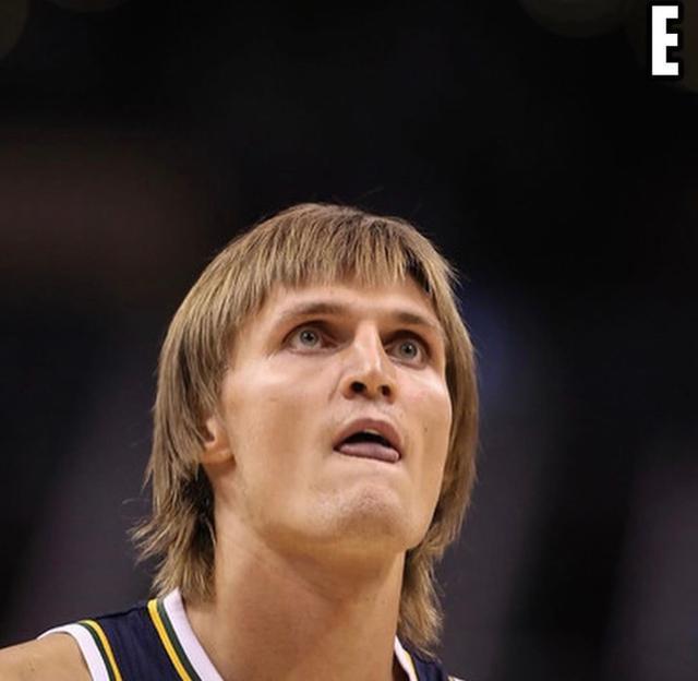 NBA历史上十大丑人排行榜（探索篮球场上个性鲜明的角色）