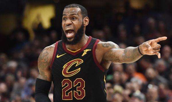 NBA历史两双总数排行榜（探索NBA历史上两双总数最多的球员及其对比分析）