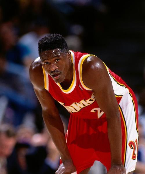 NBA历史上的十大怪球（探索NBA历史上最不寻常的比赛时刻，颠覆你对篮球的认知）