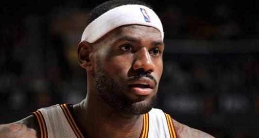 NBA历史十大投篮王排行榜（探索历史上最具投篮技巧的超级巨星，揭秘篮球场上的得分之王）