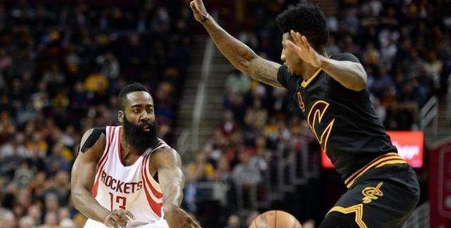NBA历史上十大晃倒排行榜（揭秘篮球场上的华丽华容）