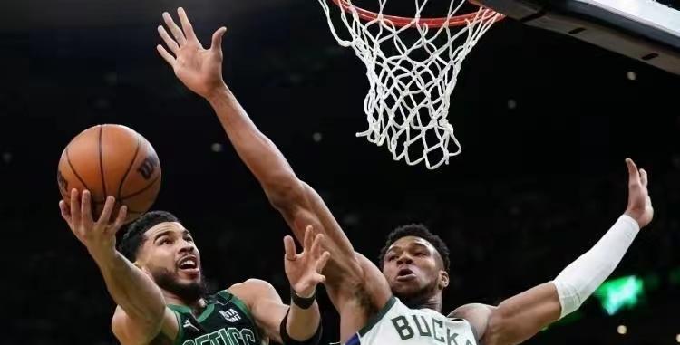 NBA球星三分排行榜（探索NBA历史上最出色的三分射手及其技术突破）