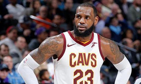 NBA球星排行榜（探索NBA历史上最杰出的15位球星，让他们的成就为你赢得尊敬）