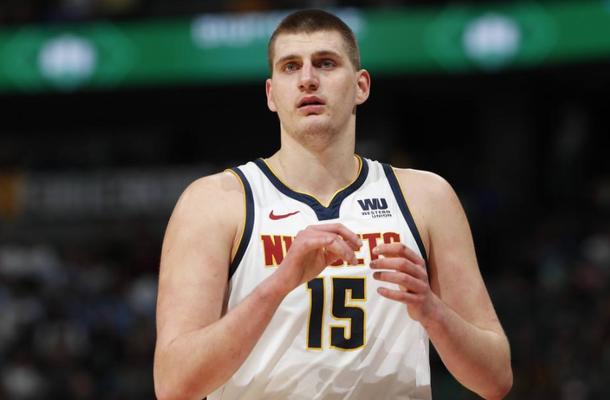 NBA历史上最伟大的中锋排行榜（揭秘中锋之巅，篮球领域的巨人们）