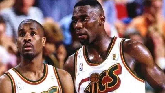 NBA球星资产排行榜（超级巨星们的财富帝国，揭秘篮球界的金字塔）