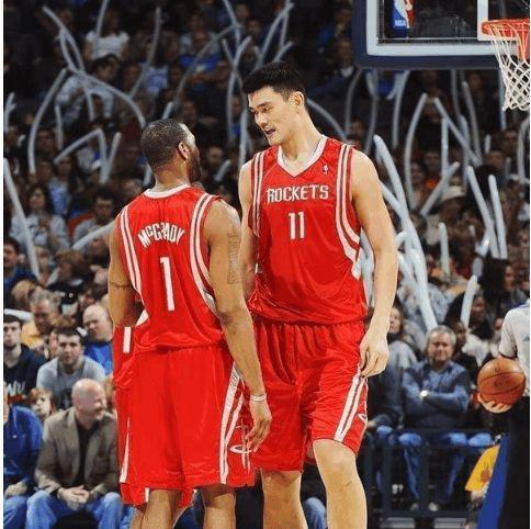 NBA臂展排行榜（揭秘NBA历史上臂展最出众的球员和其突破技巧）