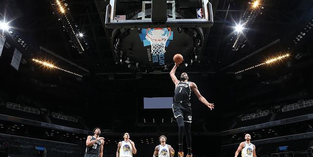 NBA得分王排行榜（聚焦当今NBA得分王争夺战，为你解读得分手的出类拔萃和精彩竞争）