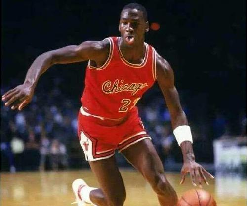 NBA球星忠诚度排行榜（调查揭示NBA球星对球队的忠诚度，勇士队高居榜首。）