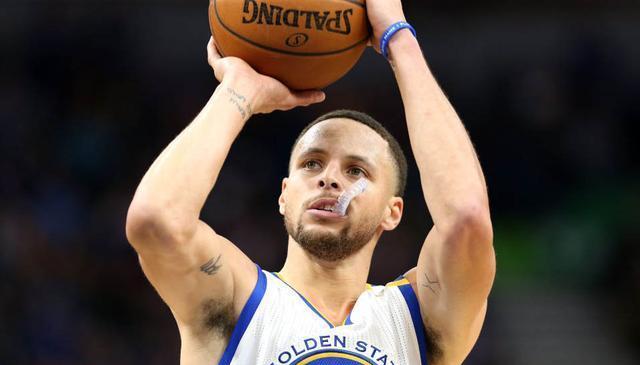 NBA射手排行榜前十名（探索NBA顶级射手们的准确命中率和得分能力）