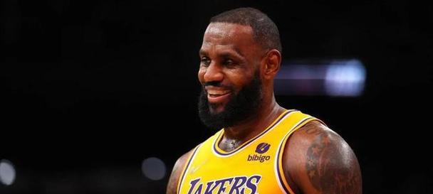 近十年NBA球员数据排行榜揭秘（探寻统治力之源，十年内NBA球员数据排名第一的关键因素是什么？）