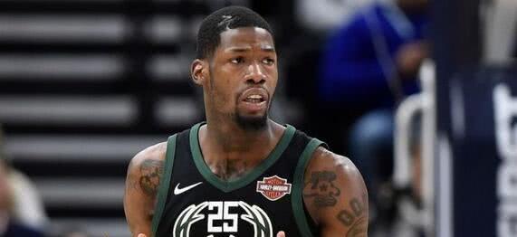 NBA70大球星排行榜（激情篮球时代的顶尖球员与不朽传奇）