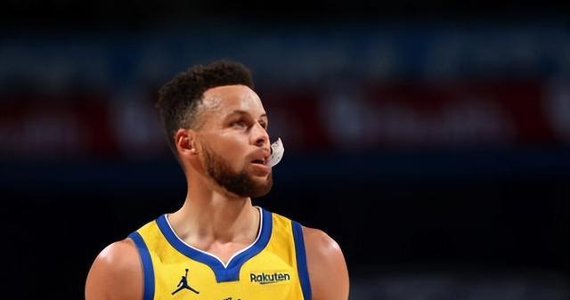 NBA现役球员前十名排行榜（揭秘现役球员中最伟大的十位篮球巨星，他们的荣誉与统治力）