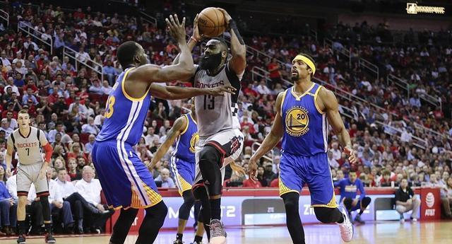 NBA三分球狙击手（探索NBA历史上最伟大的三分球手，他们的风格和纪录）