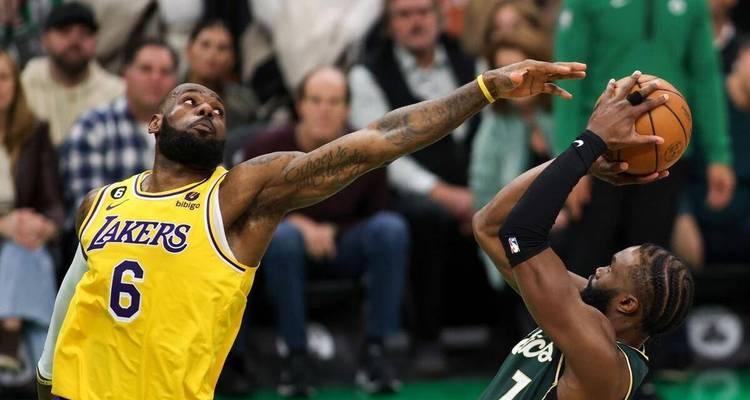 NBA季后赛防守排行榜2022（揭秘季后赛球队中的防守绝招，）