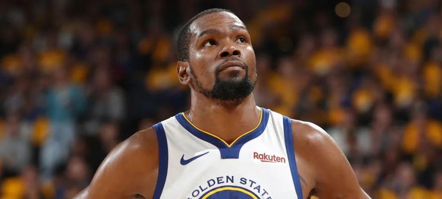 NBA球星人气排行榜2015（2015年NBA球员人气激增，谁成为了最受欢迎的篮球巨星？）