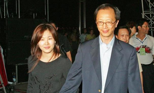 游泳馆哄小孩技巧大揭秘（让孩子爱上游泳的秘籍，家长必备！）