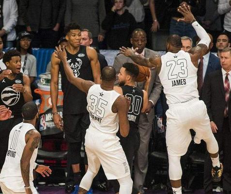 NBA历史排行榜（揭秘NBA球员在场均被包夹次数上的巅峰之路）