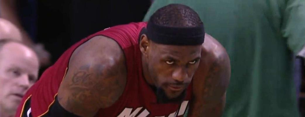 NBA十大颜值超高的球星，帅气无敌！（NBA颜值榜单出炉，这些球星真的是帅到爆！）