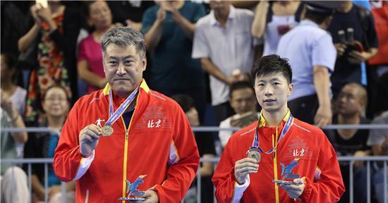 马龙（揭秘乒乓球男单冠军马龙的辉煌征程）