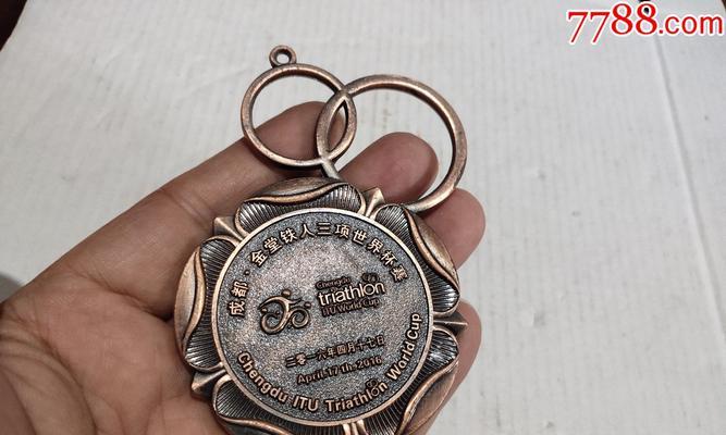世界杯历史徽章（探索世界杯历史徽章的颜色秘密）