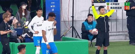 青岛足球技巧男生学（提升足球技能的关键）