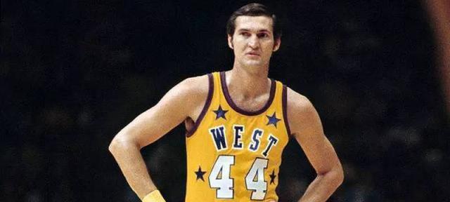 NBA历史上最强后卫排行榜（回顾篮球历史，探究最强后卫的传奇）