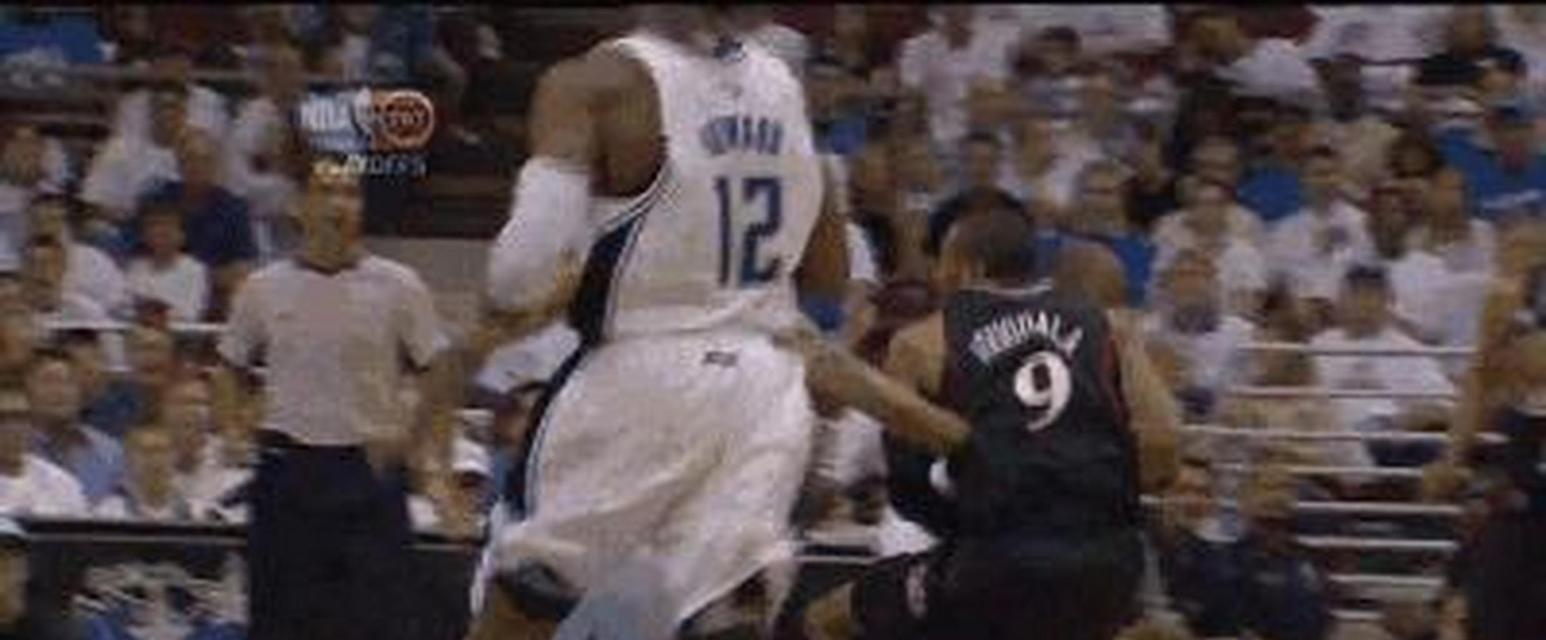 NBA球员历史打铁排行榜（探索NBA历史上最不精确的出手表现，揭示技术与心理层面的挑战）
