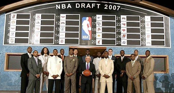 NBA历史选秀得分排行榜（探索最令人难忘的得分狂人及他们的传奇故事）