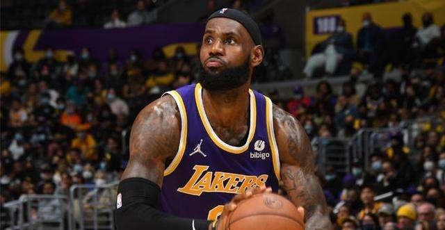 NBA小前锋单赛季盖帽排行榜（以防守划时代，NBA小前锋谁能登顶？盖帽排行榜告诉你答案！）