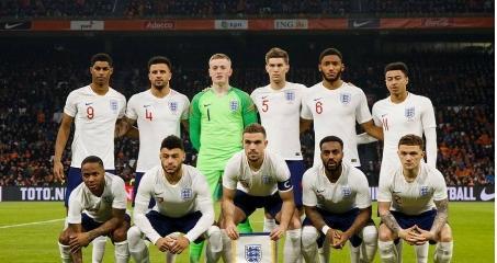 英格兰vs法国（世界杯对战纪实与背后的故事）