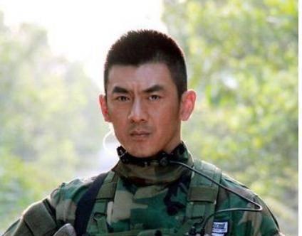 单挑足球攻略技巧教学（提升个人技术，成为单挑足球之王）