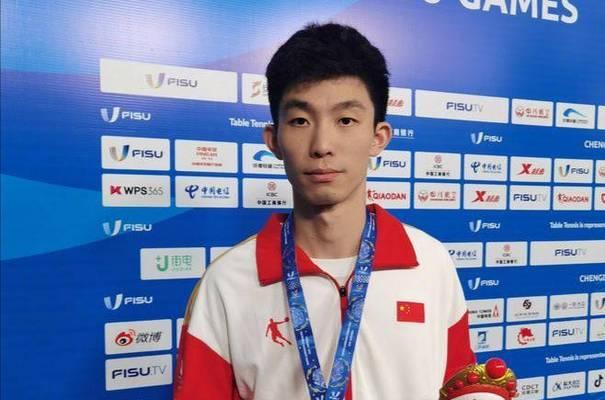 28日乒乓球男单比赛掀起激烈角逐（顶尖选手展现高水平比赛，极具观赏性）