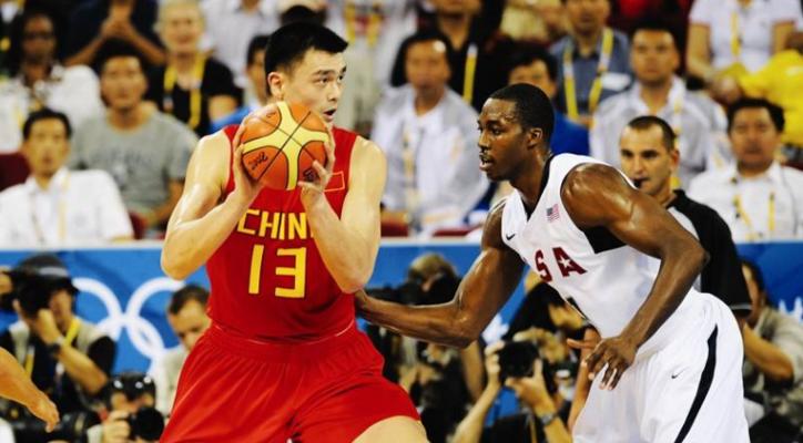 中国篮球史上最强阵容闪耀世界杯赛场（超越辉煌，勇夺荣耀）