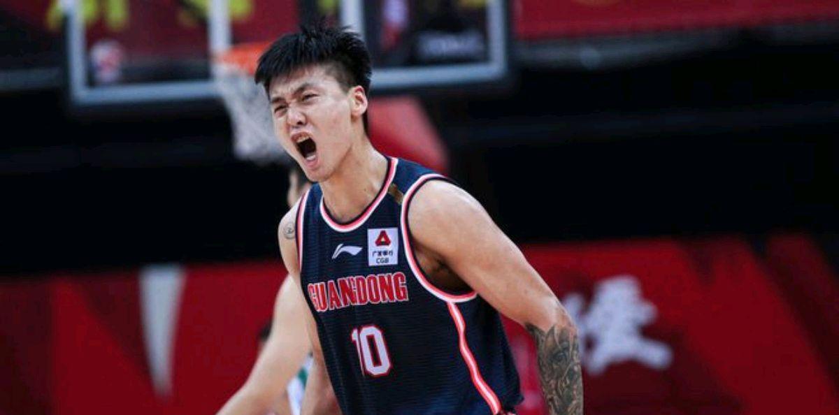 打造强力防守！篮球防守主力阵容配合规则解析（揭秘篮球防守主力阵容的默契配合之道）