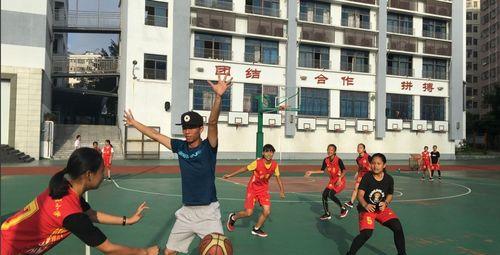 小学生篮球防守配合训练的重要性（提升篮球技术，培养团队合作精神）